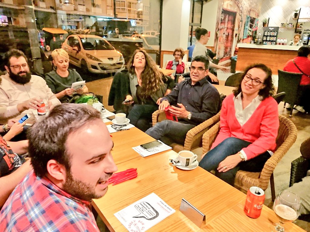 PSOEPalma's tweet photo. Col.loqui @jmadrover vs @JSdePalma
#Escoltam els joves a peu de carrer perquè són el futur i ens ho creïm.
#Treballam per ajudar-los a recuperar drets i oportunitats des d'allò públic.
#Transformam el concepte de generació perduda per #GeneracióTrobada.
#GarantiaJuvenil https://t.co/8EzuEYrYKE