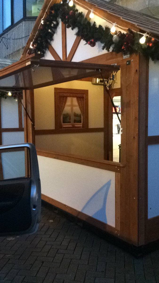 ToadstoolCraft2's tweet image. My first Christmas chalet with ToadstoolCrafting, wish me luck fellow crafters!! 🍄 #onlinecraft #handmadehour #CraftHour