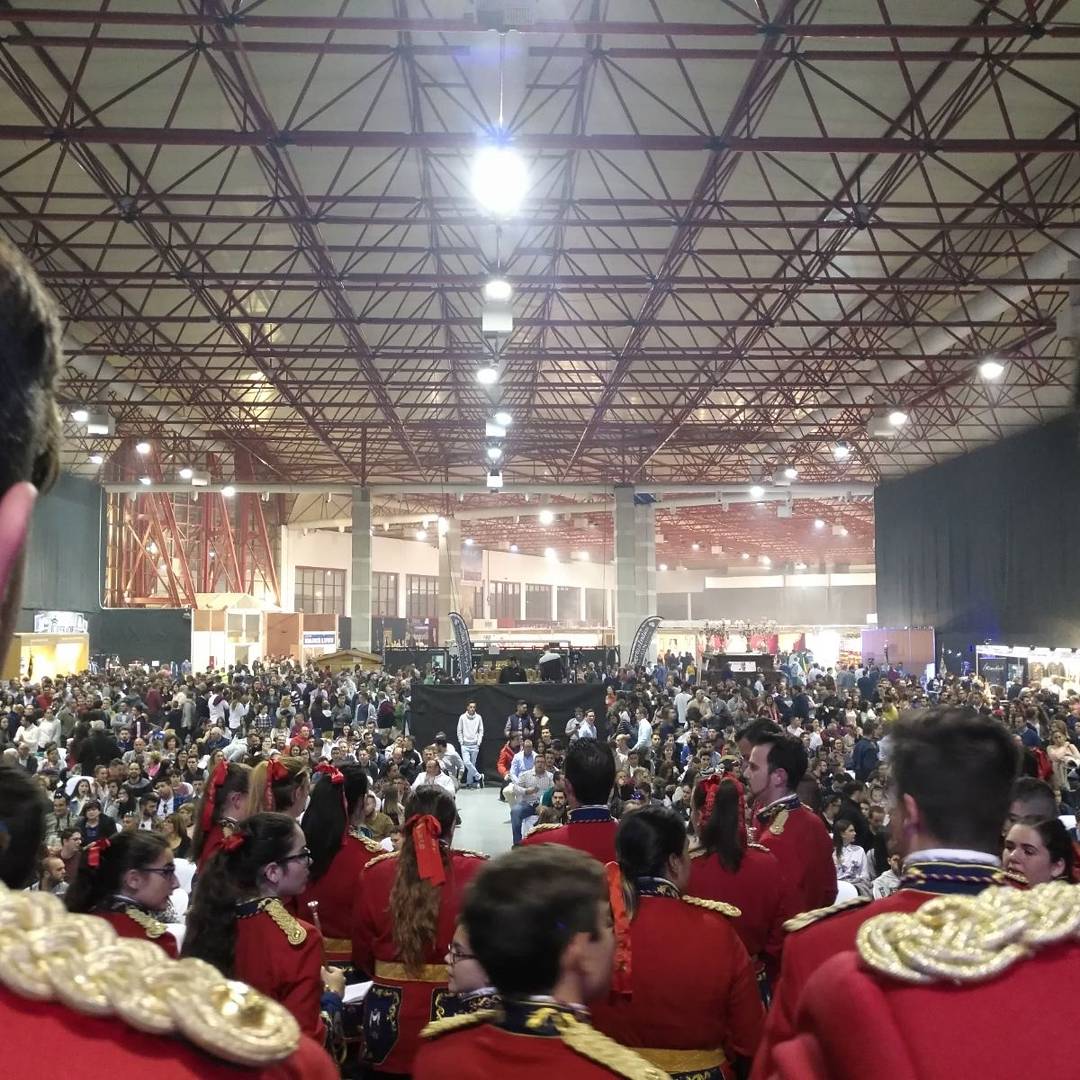 Queremos agradecer a <a href="/CaprichoCofrade/">Capricho Cofrade</a>  y a la ciudad de Granada su cariño y sus aplausos.
Nosotros, enamorados de esa tierra, no podemos estar más agradecidos, os decimos hasta pronto amigos.
Mil gracias!!!