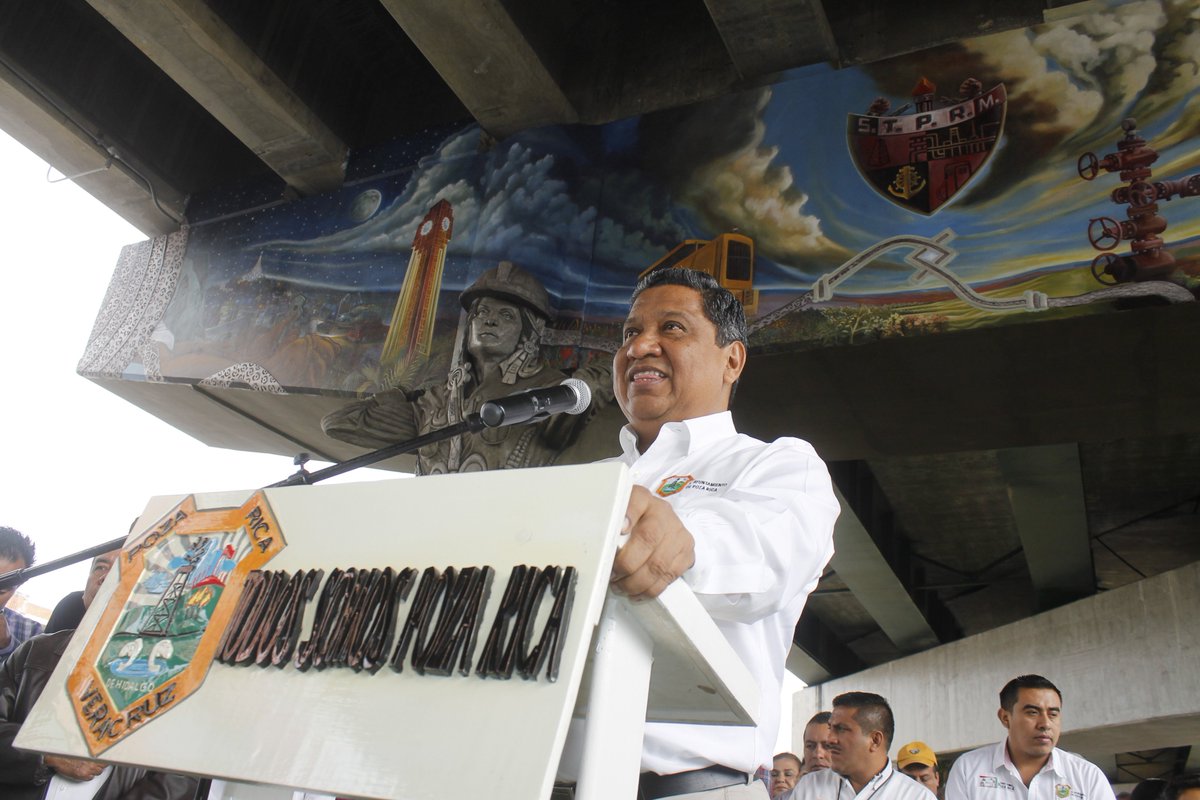 TodosSomosPR's tweet photo. #PozaRica El alcalde #SergioLorenzoQuirozCruz inauguró la obra del paseo “Raíces de Vida”https://t.co/A9rJMIQVVW #TodosSomosPozaRica https://t.co/mkj49y7NxY