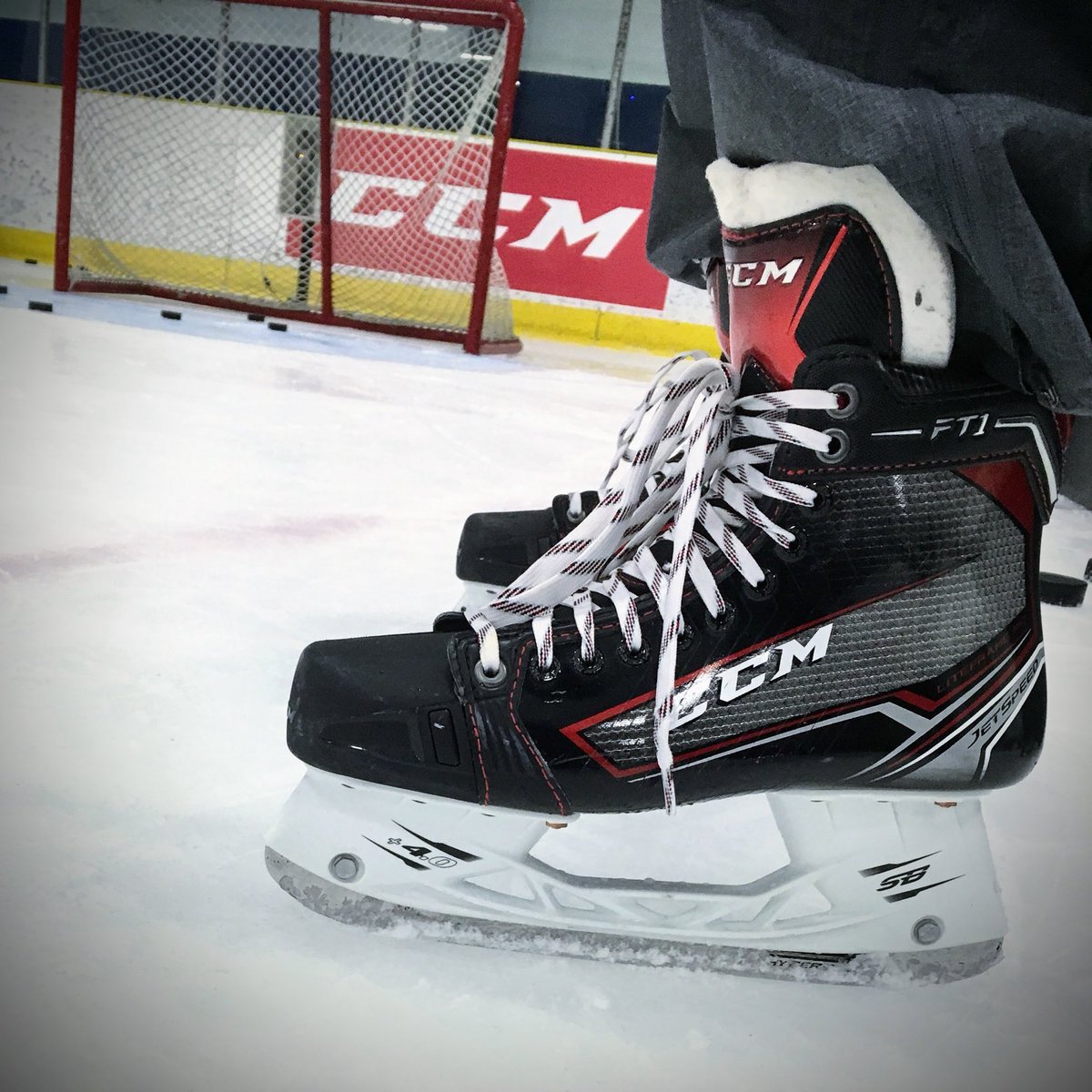 CCMFaST's tweet photo. Just a quick skate to pretend itβs not Monday π€¦π»ββοΈ#LeaveOthersBehind https://t.co/xMWOo7y6Cd