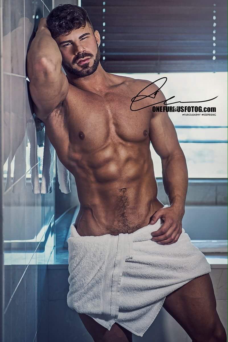 WomensEyeCandy1's tweet photo. Ladies it's one of our fave shots of our #hunkoftheweek #JosephDefontes by the amazing @onefuriousfotog enjoy girls πβ€οΈ https://t.co/z2wkDX6es6