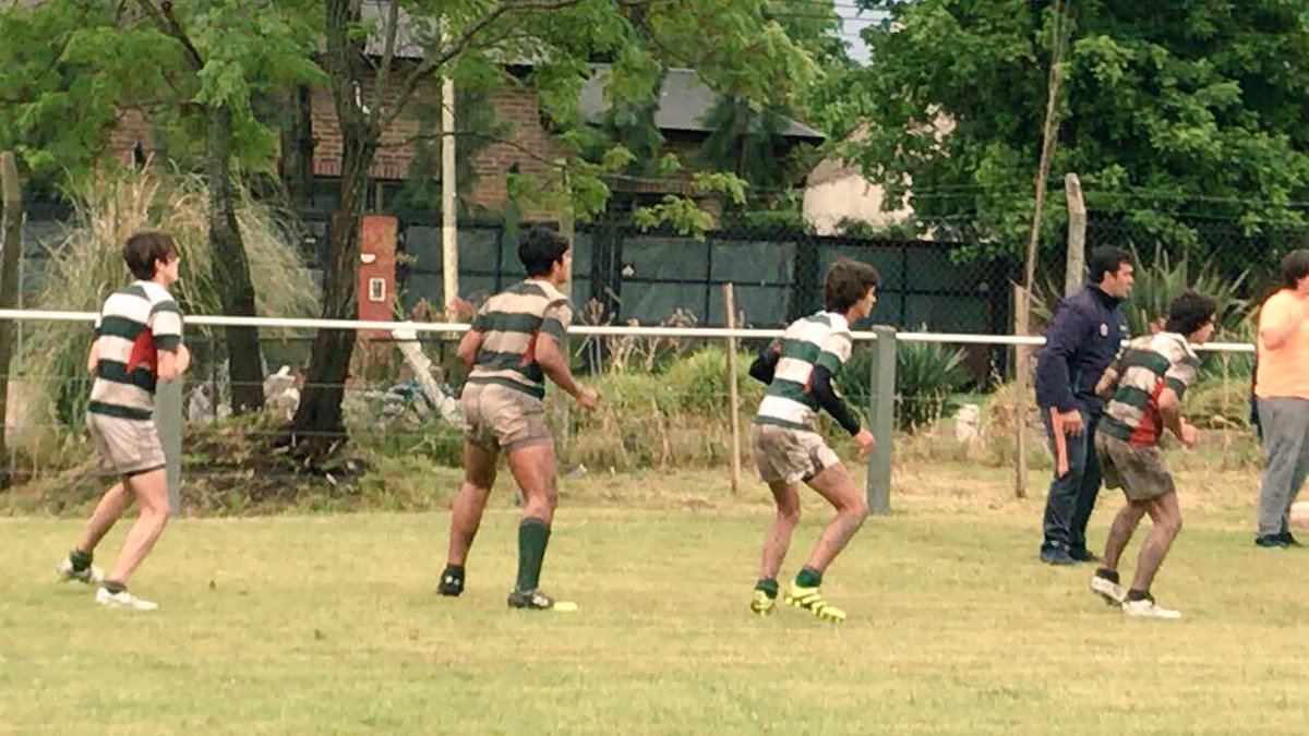 Julyarancedo's tweet photo. #semifinal #seven #stbrendans #vamoschicos #rugby https://t.co/wwsfYKg24d