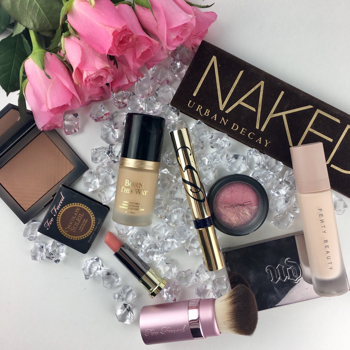 contourcountess's tweet photo. I will always have a soft spot for the first naked pallet !!! #makeupJunkie #makeup #urbandecay #lusthave #beauty #beautyblogger https://t.co/hNQx3P7tMf