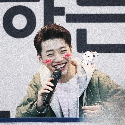 bangsoftie's tweet photo. ✲ﾟ*｡⋆♡ #방용국  ㅤㅤ
               ㅤ— yongguk https://t.co/7ykq8N1cb0