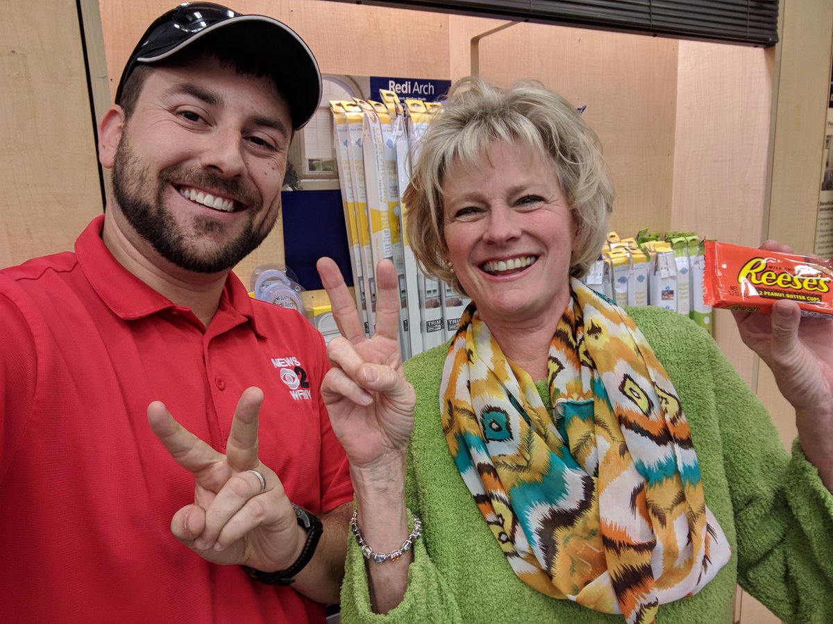 TanyaRiveraOn2's tweet photo. She spreads the sweetness every day she works at the @Lowes Home Decor desk! #2BeSweet @WFMY https://t.co/xJ7fgjC99G