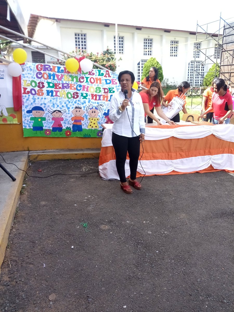 Irene83Pino's tweet photo. Conmemoración de la convención internacional de los derechos de los niños y niñas @FrnsEdobolivar de la mano @CmdnnaCaroni @JustoNogueraP @FNNSimon @Msuarezsot https://t.co/crWXluLv8Q