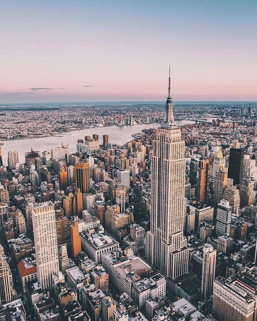 AikasLoveCloset's tweet photo. 2 more sleeps...🏙✨ #soon #nyc
——
11/24 - 30, solo days. If any brands/ #nycphotographer want to collaborate, please DM me 💗
....
#pinterest #newyorkcity #soexcited #dreamcity #inspiremyinstagram #theperfectview #moodygrams https://t.co/NsGLQynCIo https://t.co/HwjipIfH64