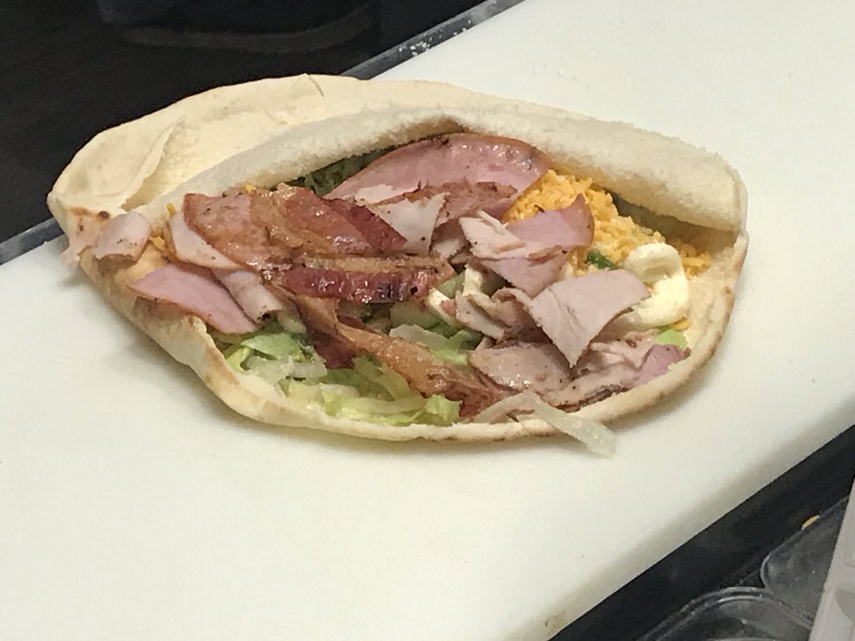 michboudreau7's tweet photo. @PitaPitCanada for almost 9$ you give out very little amount of meat in a club what a joke. #subwaynexttime https://t.co/6b9qag3syC