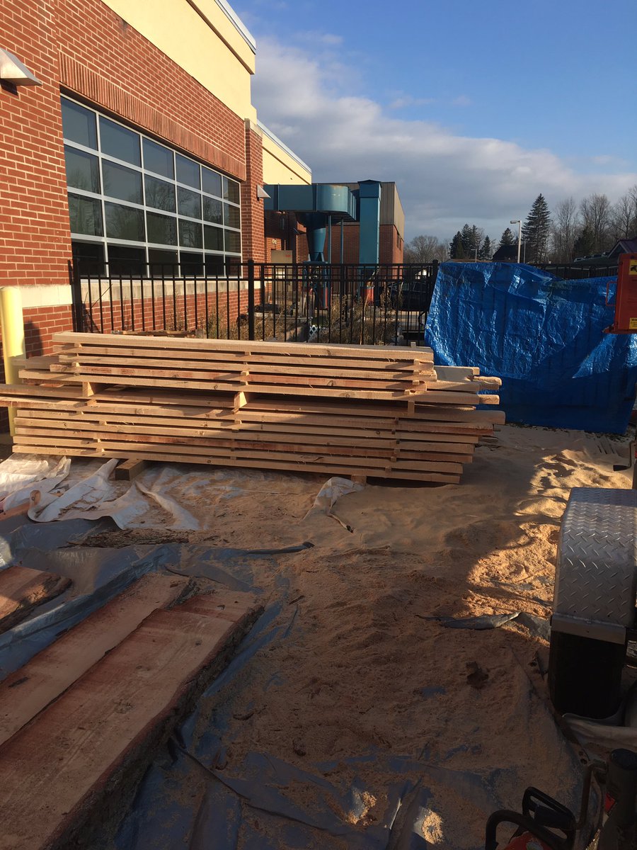 Today we learned all about how logs are made into lumber! Thank you to Mr. Olver, Mr. Al Day And Mr. Kevin Day for all your help! #forestry #hhsagriculture #whsd1718