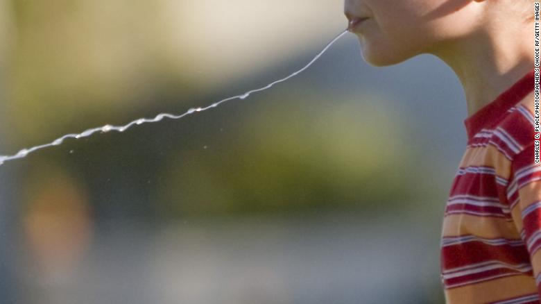 CNN's tweet photo. Spit test may diagnose and predict the duration of a concussion in kids https://t.co/lfESgWTg35 https://t.co/q0gUAliPJb