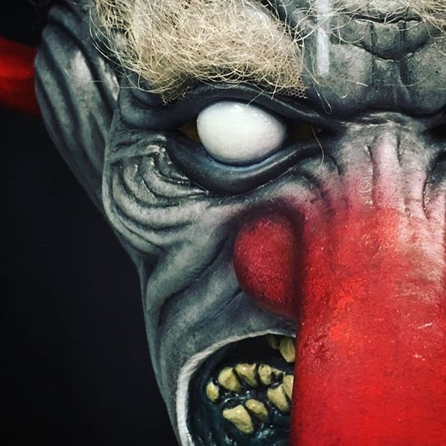 AHSxES's tweet photo. 3D

#AHSCult https://t.co/DvbG00Fpy0