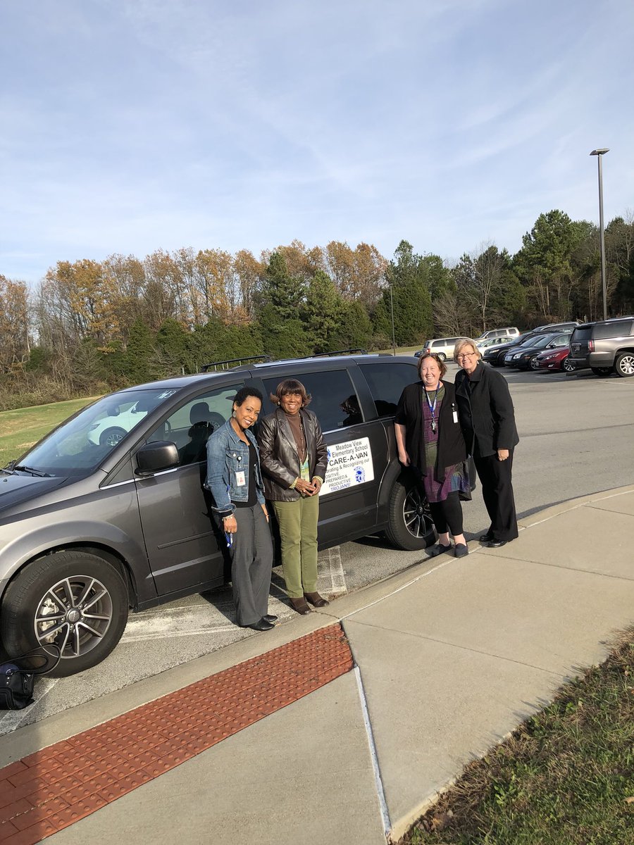 mviewelem's tweet photo. The Meadow View CARE-A-VAN hit the road for the 1st time this school year! We had an awesome time recognizing & celebrating our model Trojans!
#TrojanPride
#HCSMakeItCount https://t.co/a0kd0OqcND