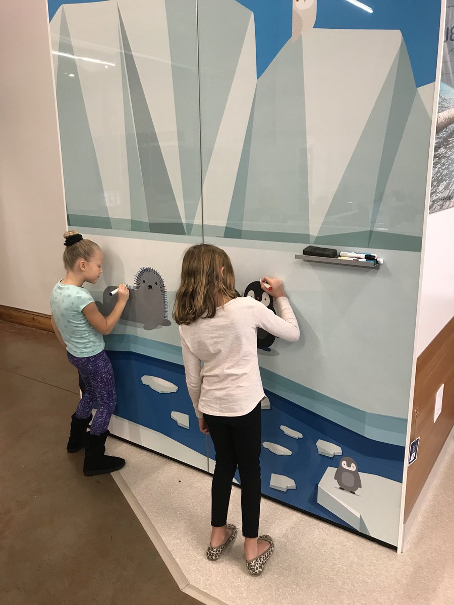 KCDIRTT's tweet photo. When @theSMSD is off work, we bring the kids to @builtinterior and use the @DIRTT wall with @Corning  to keep them busy. #willowglass https://t.co/1Ax7RZzCYE