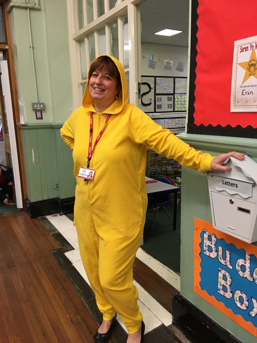 CHLPrimary's tweet photo. Mrs Mansell being a good sport even though she was poorly. Thanks for your fabulous support on Friday. #EthicalInformedCitizens #BBCChildrenInNeed2017 https://t.co/RxCiheh95D