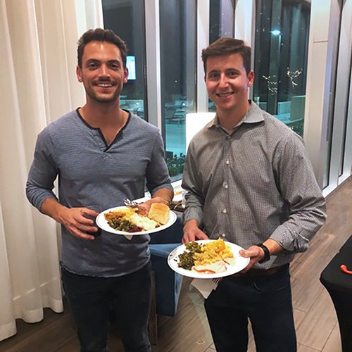 Nine15Midtown's tweet photo. Thankful to have such amazing &amp; fun residents to share #ThanksgivingDinner with!! We appreciate everyone that joined us! #ResidentEvents #AltaLiving
Album: https://t.co/YZXSFPpUzt https://t.co/vFj92foeRN