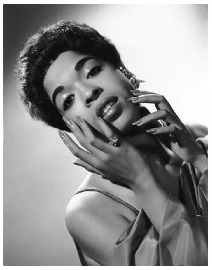 blkgirlculture's tweet photo. Rest in Power to the iconic Della Reese (1931-2017) https://t.co/PCvoQSXMFz