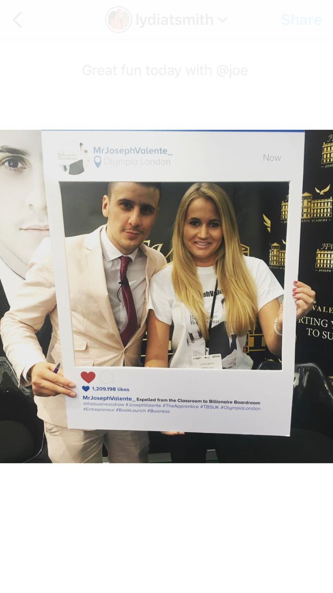 ThePromoDolls's tweet photo. Hosting @TheBusinessShow for #theapprentice Joseph Valente #hosts #promotionalstaff https://t.co/QnLfMtxWoL https://t.co/0uSN9px6kK