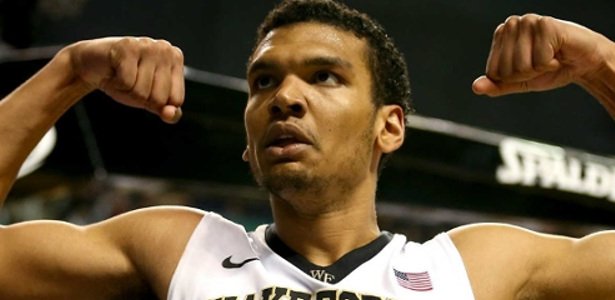 stihoklepac's tweet photo. #BilbaoBasket adds size and power with #DevinThomas

https://t.co/nA13yZDz34 https://t.co/ouBvHj7m9x