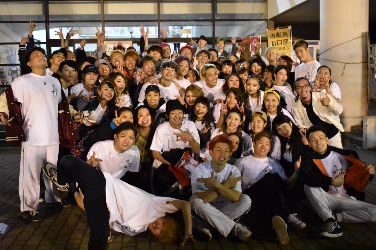 doocle_uu's tweet photo. 遅くなってすみません

doocle学祭2017 
大成功に終わりました🌟

見に来てくださった皆さん、応援してくださった方、本当にありがとうございます😊

次はクリパ！🎄 https://t.co/nHLoyFEYf6
