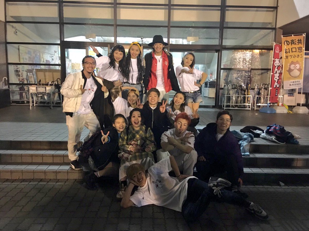doocle_uu's tweet photo. 遅くなってすみません

doocle学祭2017 
大成功に終わりました🌟

見に来てくださった皆さん、応援してくださった方、本当にありがとうございます😊

次はクリパ！🎄 https://t.co/nHLoyFEYf6