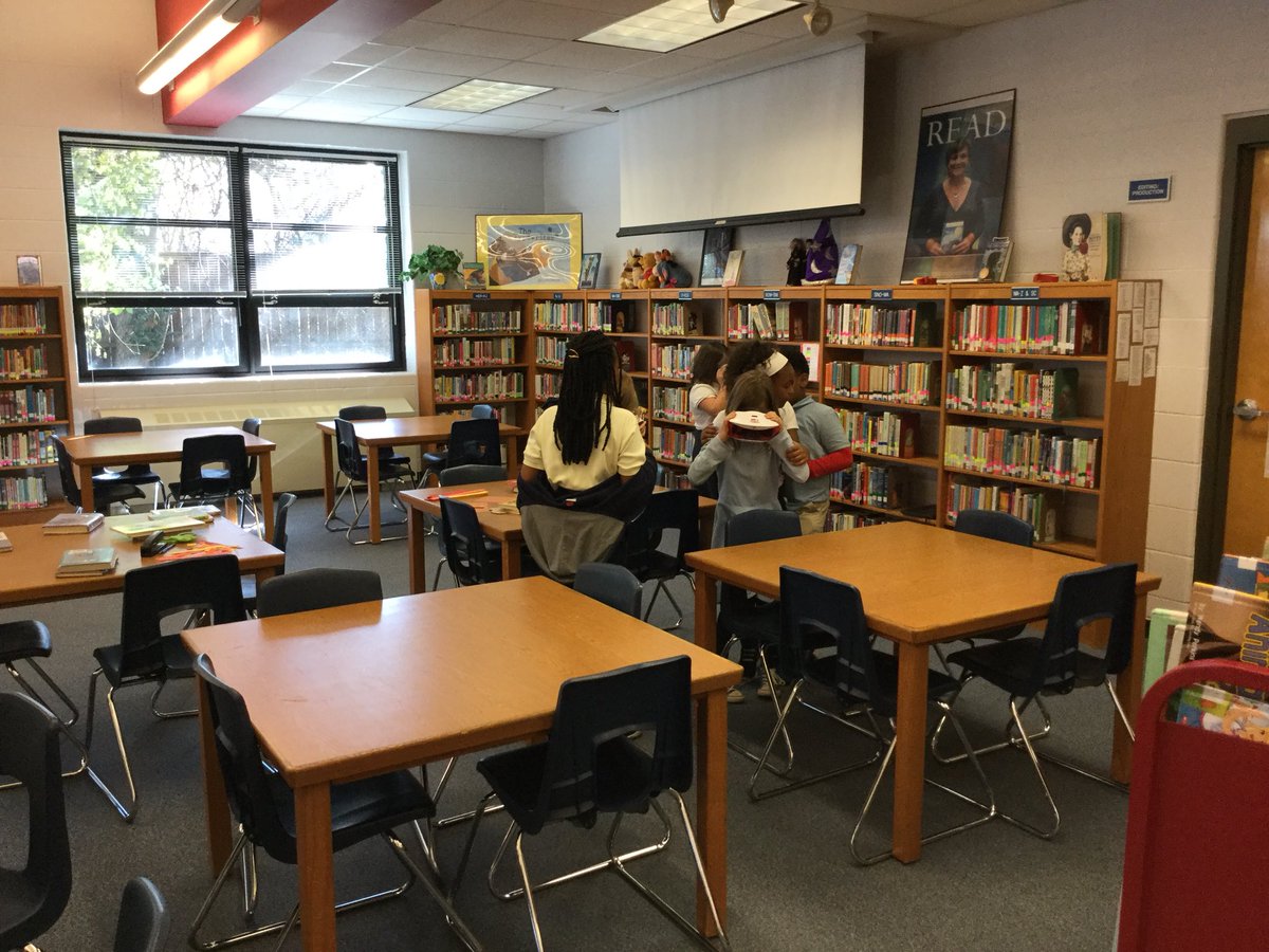 ChargerLMS's tweet photo. Our students were so THRILLED to use @Google Expeditions for the first time today! Many more trips to take, what an amazing opportunity for our super kids @chenowethes #jcpslibraries #googleexpeditions #makerlibrary https://t.co/EL5TXkCvPE