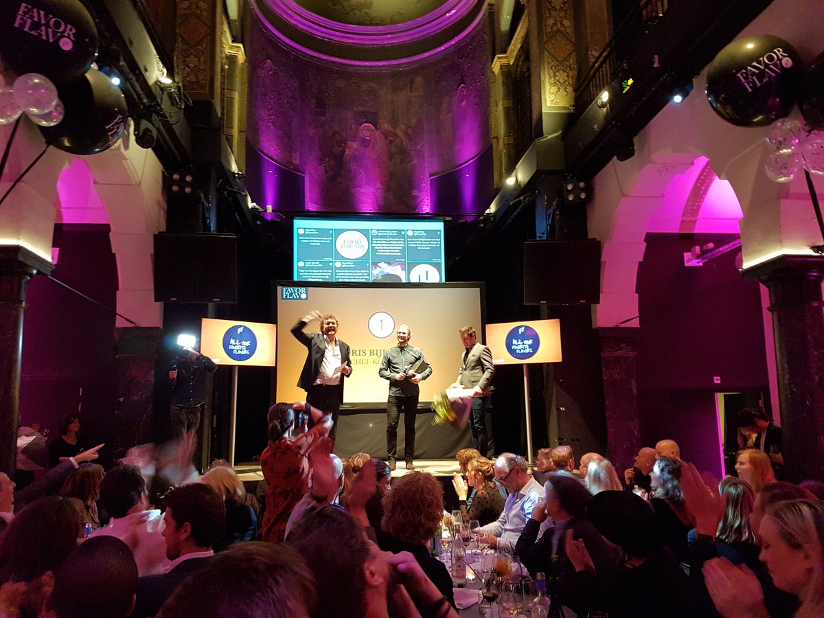 RogerBloem's tweet photo. Nummer 1 Favor Flav top 100:
@JorisBijdendijk #FFtop100 https://t.co/WGPpYwg0yW