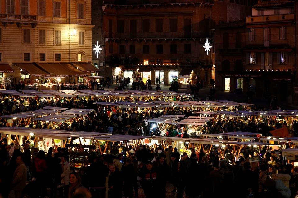 Mercatonelcampo's tweet photo. Tutte le eccellenze del #gusto in oltre 160 banchi. Sabato 2 e domenica 3 dicembre torna il #mercatonelcampo. https://t.co/fVJg2kjaQP