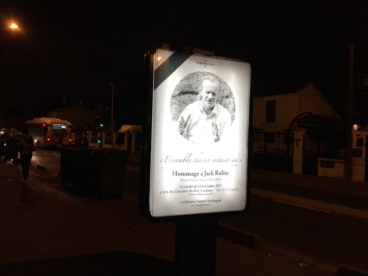 Glandouillou's tweet photo. #Aubervilliers : Pas d’argent pour entretenir les écoles ou sauver les associations. Mais mort de Jack #Ralite = banderole sur la mairie, prospectus dans toutes les b.a.l et affichage omniprésent ... Combien la facture? Cette #indécence est indigne de lui. #communismecaviar 😡 https://t.co/HTthZfOlFh