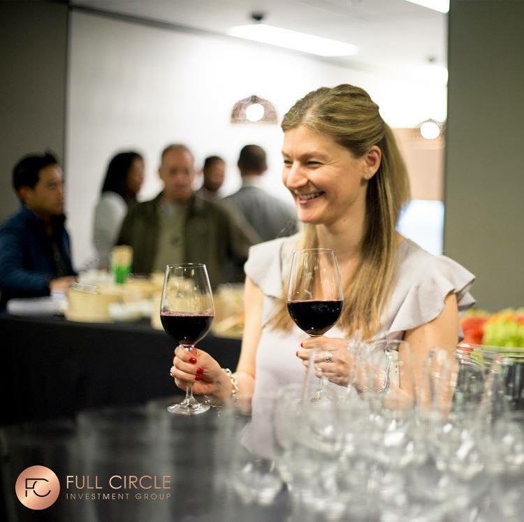 FC_Investment's tweet photo. PR Manager Branka gives a whole lot of love. She puts all of her passion of gift giving and managing events so that our clients get the best out of their journey with FC.
#fullcirclerockstars #fcig #fcinvestment #fullcircle #propertyinvestment #worldcla… https://t.co/uxWtBJhwKq https://t.co/rl1FvpaIxC