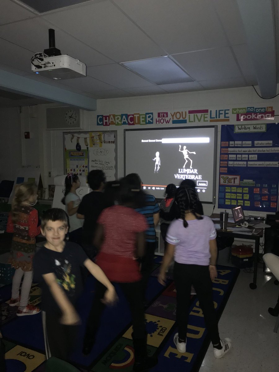 MrsDomeracki3rd's tweet image. Mr.Bones @GoNoodle is helping us prepare for our study of the human body! #activebodies #activebrains #FossScience