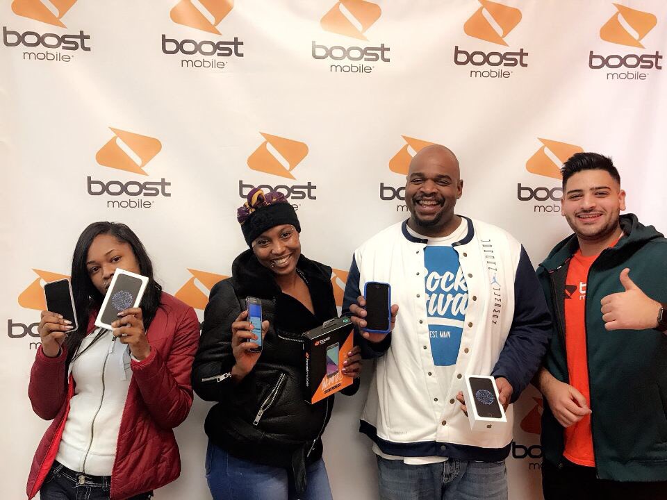 RyanMaierMN's tweet photo. @AhmadAmsar4 and @VisionBoost1 having a blast switching people from Metro today at the @BrklynCenterMN @boostmobile! #noturkeys #turkeyswontsaveyou #switchhappens https://t.co/FphYpuf1CI