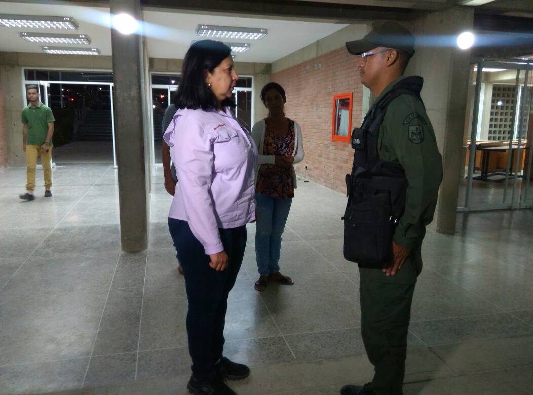 gestionperfecta's tweet photo. Esta noche nos fuimos a las instalaciones de la Universidad Alma Mater, a inspeccionar sus avances. Todo debe quedar en óptimas condiciones para su pronta inauguración! https://t.co/81ayWGK5eM