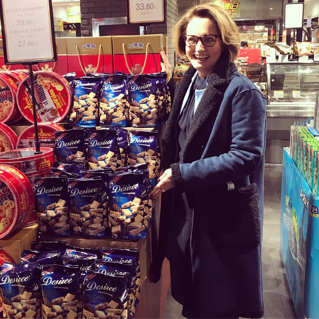 AFreitagMeyer's tweet photo. Nihao from Beijing! 🙋🏻 #cookiesontour @KeksFreitag https://t.co/55cRvkYde3