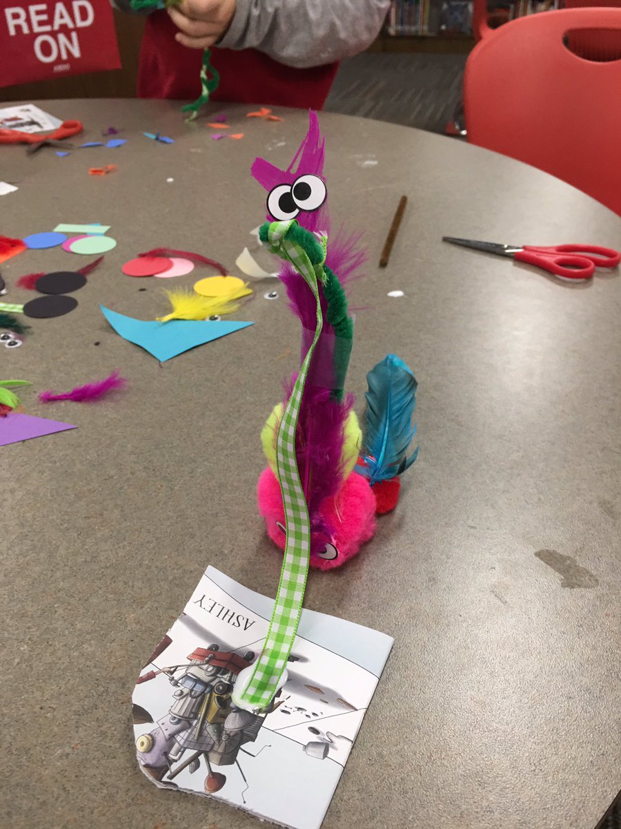 jaymie_aliano's tweet image. 1st graders @ops_sunnyslope hacking a book #mostmagnificentthing #bookhack @ashleyspires #opsitl