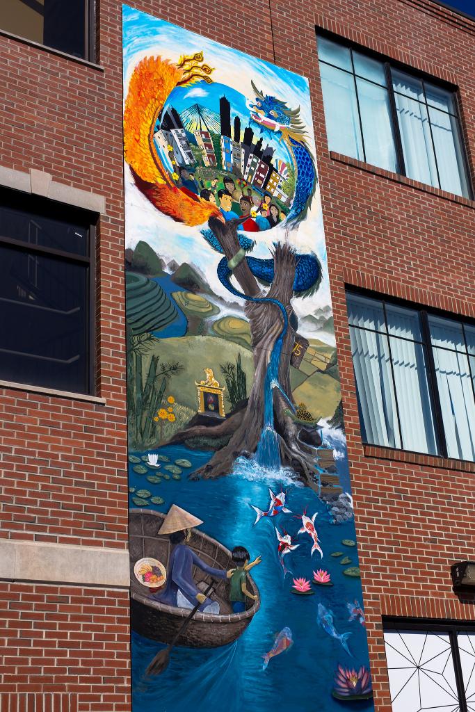 CallieCrossley's tweet photo. Dorchester is now home to a collaborative mural honoring the Vietnamese community in Boston's biggest neighborhood. Learn more about it: https://t.co/9XTUuX6LVU #VietStoriesMural #DOTCommunity https://t.co/BdnO2xoX9X
