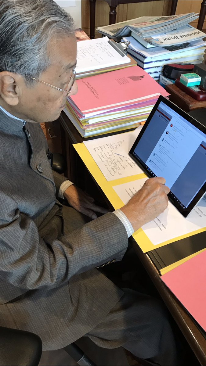 chedetofficial's tweet image. Umur bukan penghalang untuk kita belajar teknologi, saya juga nak jadi orang muda juga 🤣 I read all the comments. Jangan risau saya tak berkecil hati.