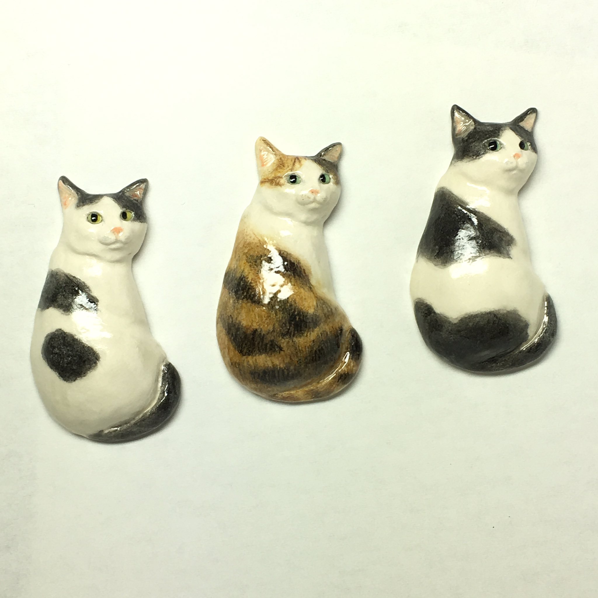 きなこ舎 Auf Twitter 石塑粘土でちいさな猫ブローチを作っています 次回出展予定 12月16 17日 ネコ市ネコ座in神戸 委託ブースのj T Co Au2wvobuyq きなこ舎 ネコ市ネコ座 Thanks Lupopo Cafe 様