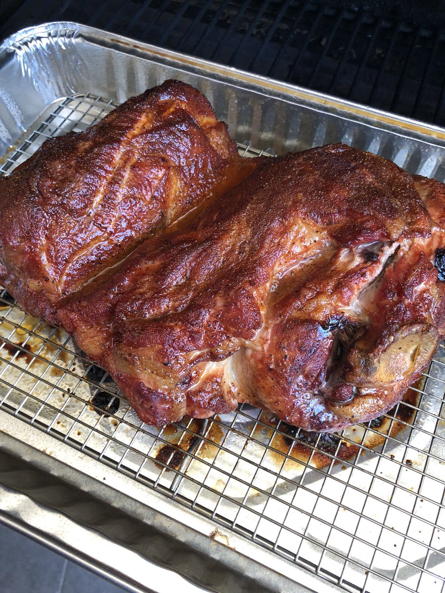 BBQ pork butt on the go. Doesn’t look to shabby #bbqpork #ilikeporkbutts #Competitionbbq
