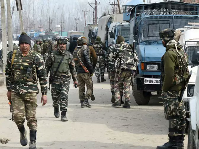CrowdVoice's tweet photo. Indian army: 190 militants killed in #Kashmir this year. Discover more with an infographic and media feed on the Kashmir occupation on CrowdVoice: https://t.co/wvMVzDcuYk https://t.co/vakjsqh4DE