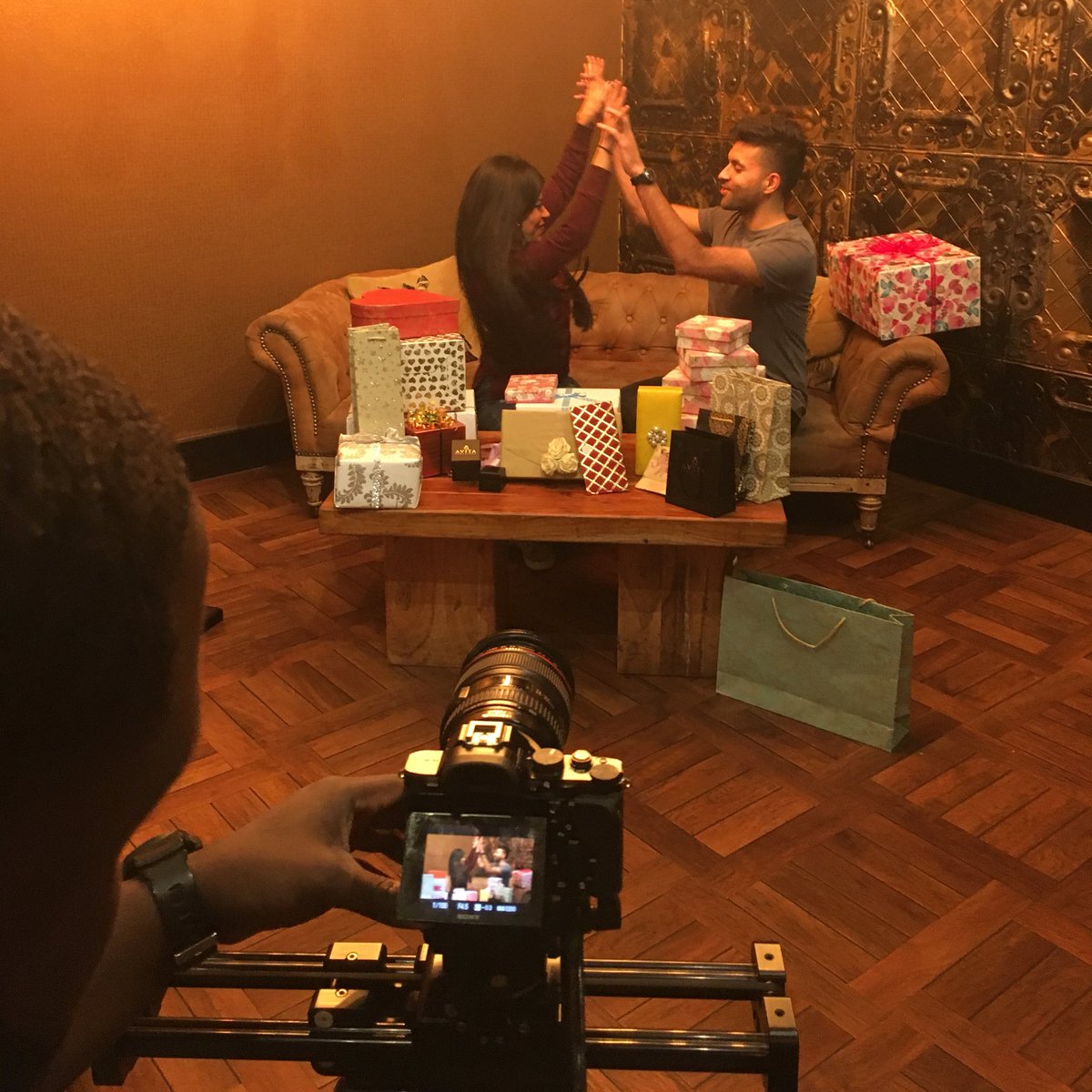 cincerauk's tweet photo. A great evening working on a series of social campaign videos for @giftlogapp - a brand new (free) app that allows you to track gifts you receive. Very cool! #appmarketing #appvideo https://t.co/IIWSeOAi3W