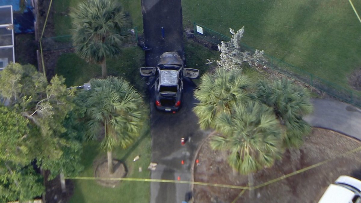 #BREAKING 18-year-old woman arrested in death of man found in burning car at Broward park bit.ly/2jG7vQ7?utm_so… https://t.co/UTIkGOgkYm