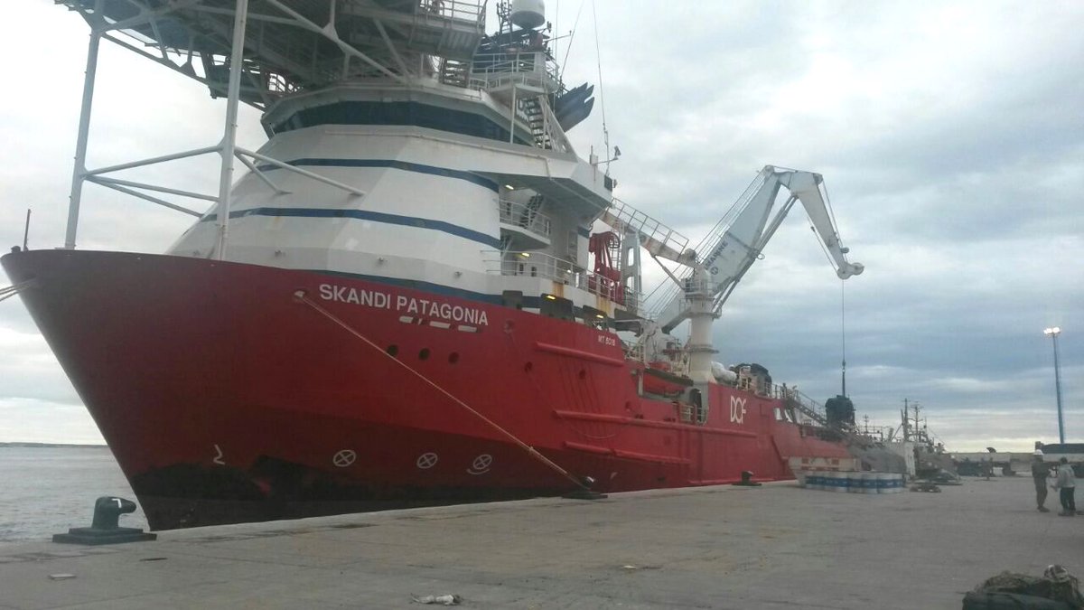Armada_Arg's tweet image. Arribaron a #ComodoroRivadavia  el Skandi Patagonia que trasladará el ROV (remot operated vehicle) y el Sophie Siem, que hará lo mismo pero con un minisubmarino y una campana de rescate. Caso SAR #SubmarinoARASanJuan