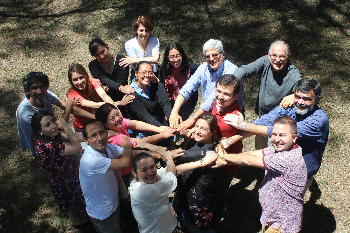 SomosJesuitas's tweet photo. #EnREDdarnos: Comunicadores visualizan proyectos con un mismo sentir
Leer nota aquí: https://t.co/6LlenB74Qw

#SomosJesuitas #Jesuitas #Jesuits https://t.co/WzKt5VqrN4