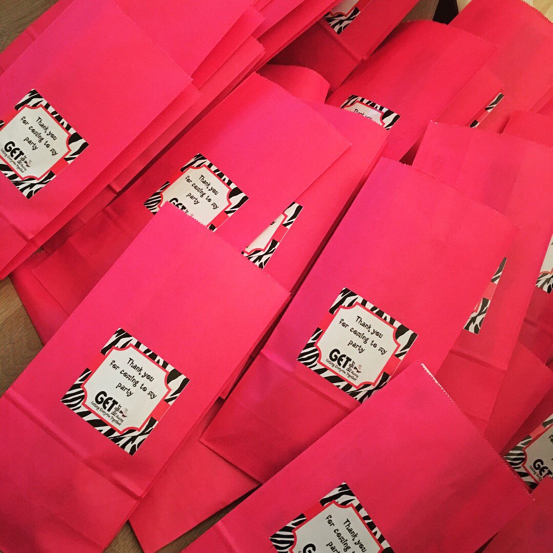 GETrollerskatin's tweet photo. Getting ready for this weekends parties #getrollerskating #gettingeveryonetogether #rollerskatingparty #valentinesbabies https://t.co/EcwiQqei3q