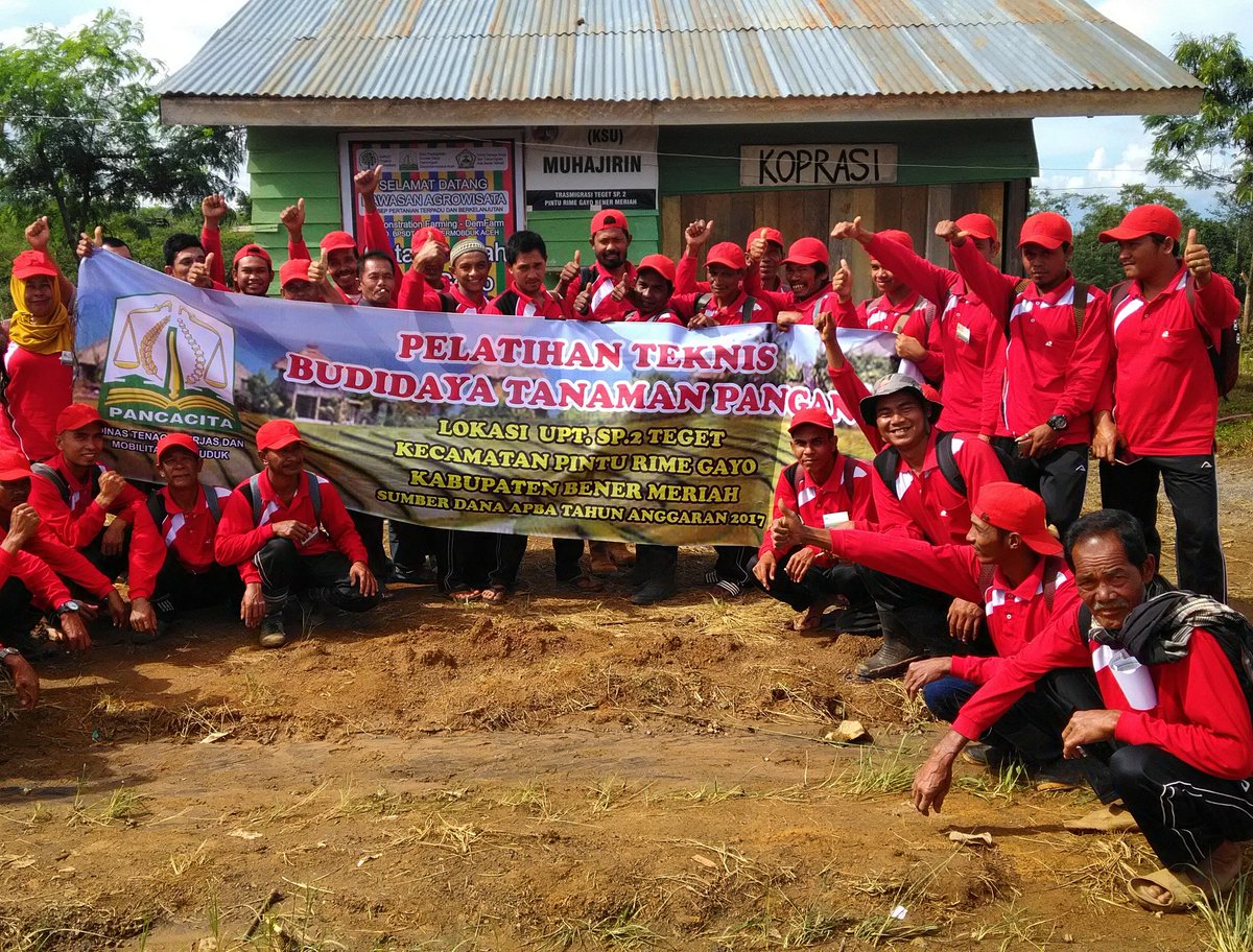 bobbydenil's tweet photo. Semangat Transmigran, Tantangan Petugas #PSMIndonesia https://t.co/ZtcLRzw1l6