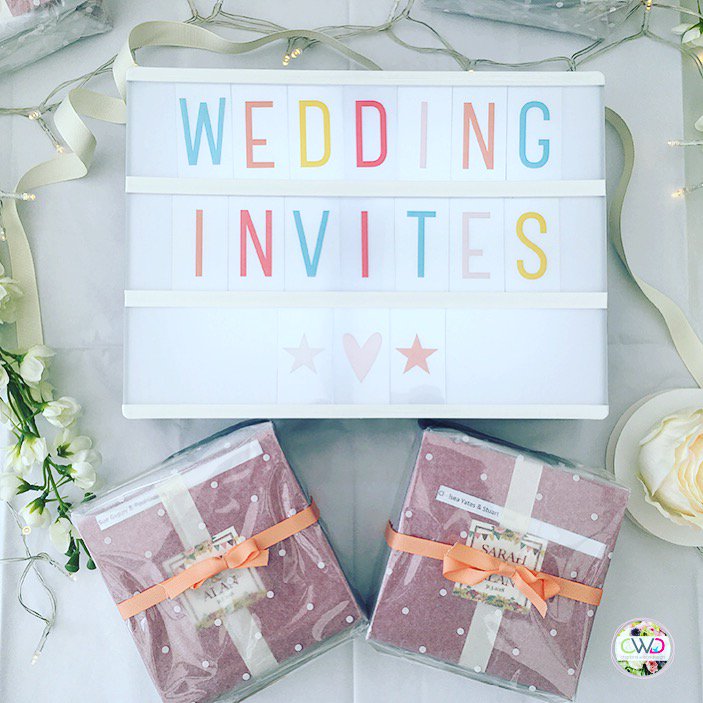 iamcwdesign's tweet photo. My bespoke range of #pocketfold #weddinginvites are a popular choice! These invites are all wrapped up for local delivery 📦
#weddingstationerydesigner #westsussexwedding #graphicdesign #weddinginvitations #iamcwdesign https://t.co/EeX4llKHKu
