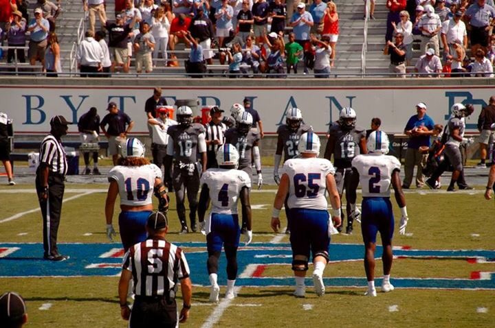 Teeselink65's tweet photo. There's a few things that can never be taken away from me. The love I have for these coaches, this team, and the game of football. https://t.co/FzQJS4WUS2