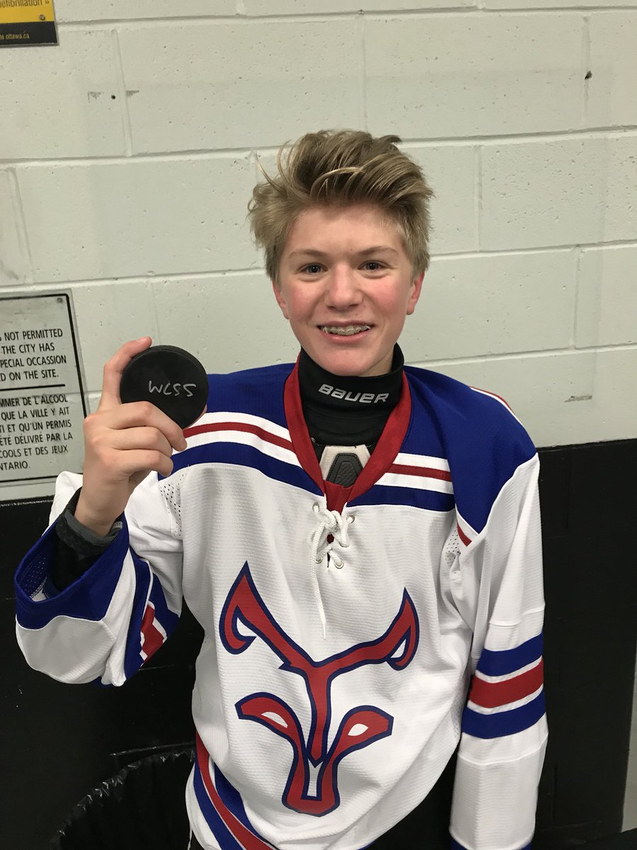 BiigDogss's tweet photo. Big Dog shoutout to young freshman Michael Curry. First shot, first goal for this stud #chefcurrywiththepot #hesinthekitchen #hesamagician https://t.co/7thr24T0D2