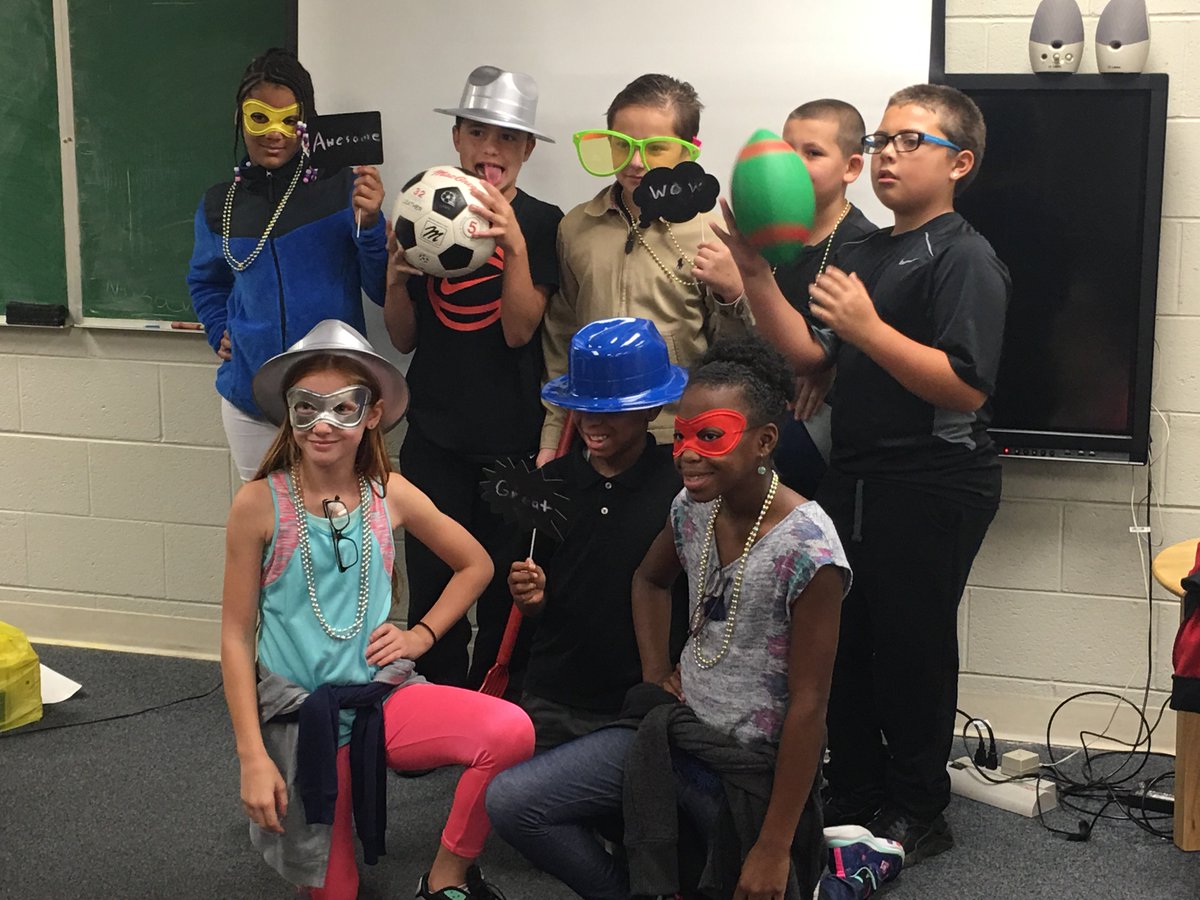 ChristinaK12's tweet photo. #BraderES celebrates its 1st Fit Fab Fun Friday. #FitFabFunFriday will be held every other month. https://t.co/f8HxTNhtG2